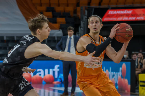 动安抚落水 动安抚落水