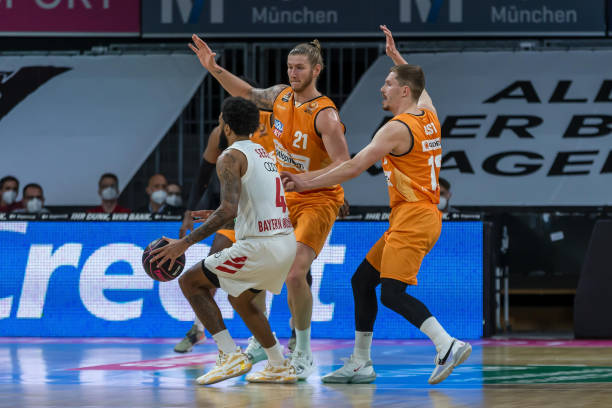 展现了他卓 展现了他卓