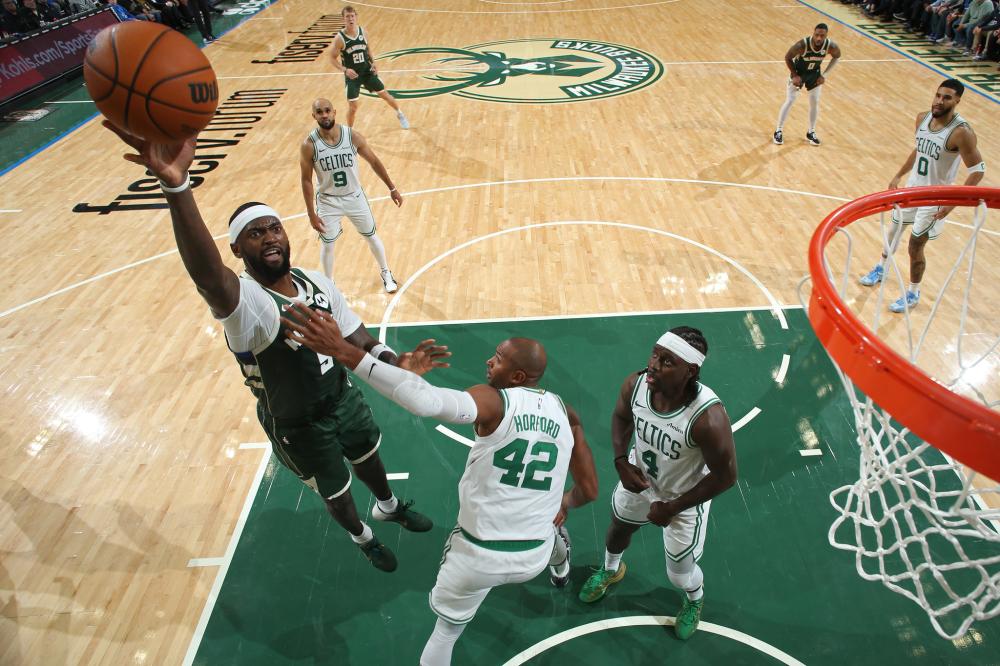 拥主场之利 拥主场之利